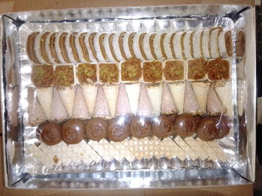 عکس شیرینی سرای دنیز