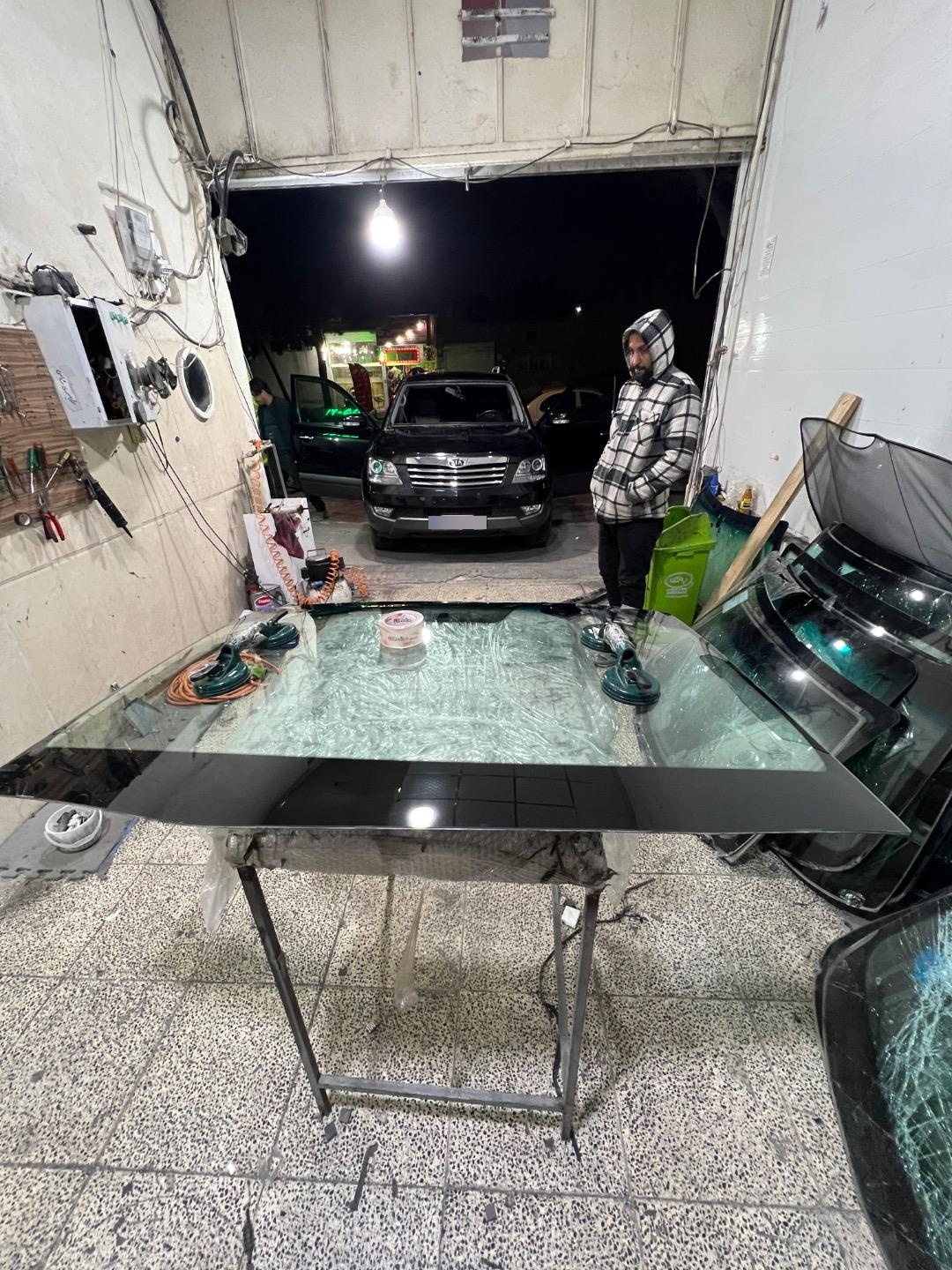 عکس پخش شیشه اتومبیل نصیری 