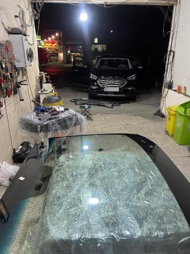 عکس پخش شیشه اتومبیل نصیری 