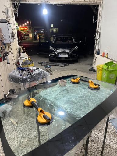 عکس پخش شیشه اتومبیل نصیری 