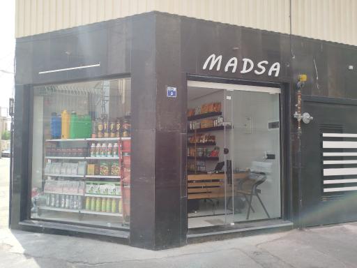 عکس داروخانه گیاهپزشکی  مادسا
