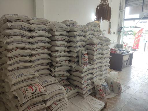 عکس برنج فروشی حاج اسداله سیفی و پسران