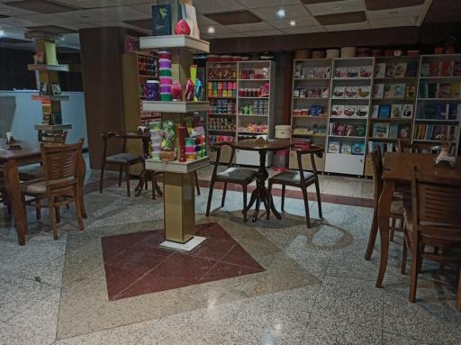 عکس کافه کتاب ناشر