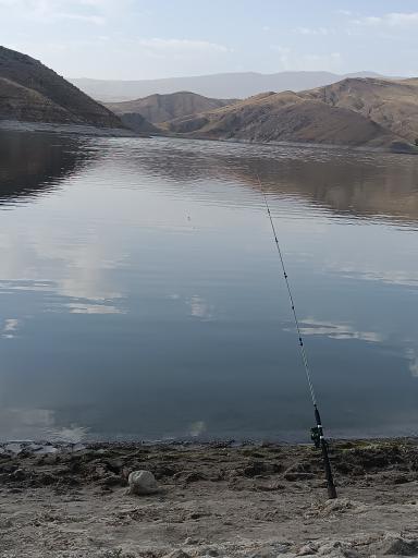 عکس کمپ گردشگری سد ستارخان اهر