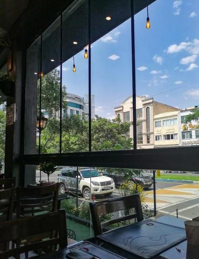 عکس اُت رستوران