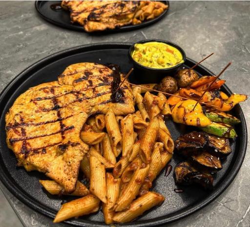 عکس کافه رستوران لیانو 