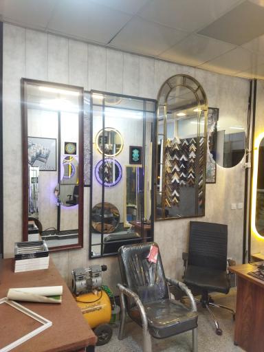 عکس شیشه بری و قاب امیر