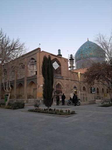 عکس حوزه علمیه امام صادق چهارباغ