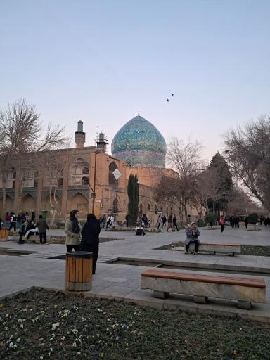 عکس حوزه علمیه امام صادق چهارباغ