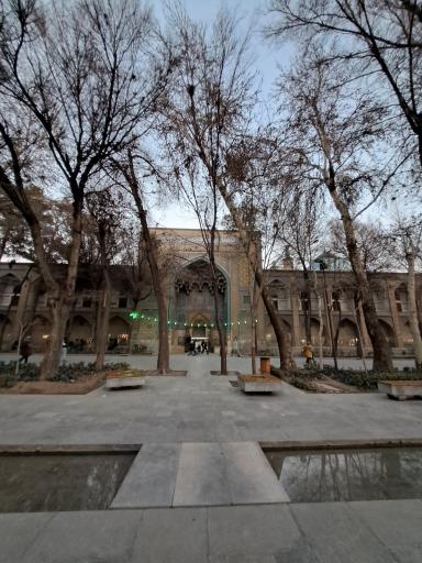 عکس حوزه علمیه امام صادق چهارباغ