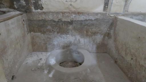 حمام تاریخی باغ نشاط لارستان 