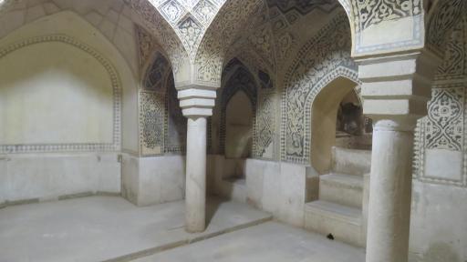 حمام تاریخی باغ نشاط لارستان 