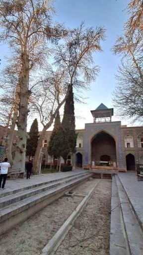 عکس حوزه علمیه امام صادق چهارباغ