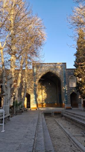 عکس حوزه علمیه امام صادق چهارباغ