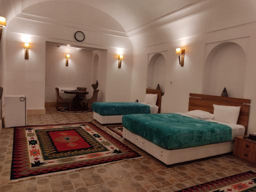 هتل سنتی دربار