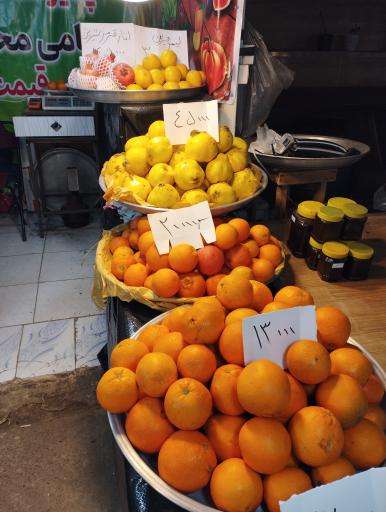 عکس میدان میوه و تره بار میرزا کوچک