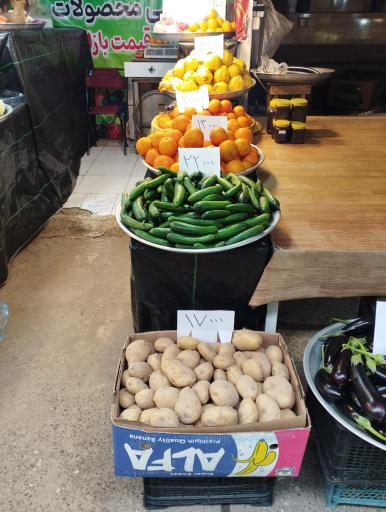 عکس میدان میوه و تره بار میرزا کوچک