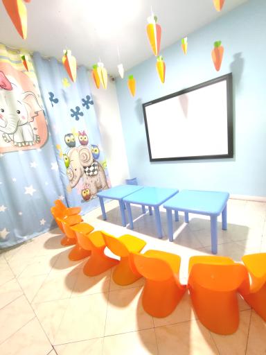 عکس مهدکودک همبازی