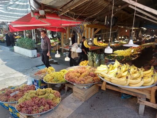 میدان میوه و تره بار میرزا کوچک