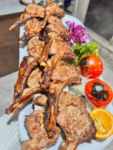 عکس قرمه سرای پل شاندیز
