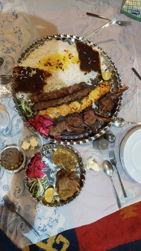 عکس قرمه سرای پل شاندیز