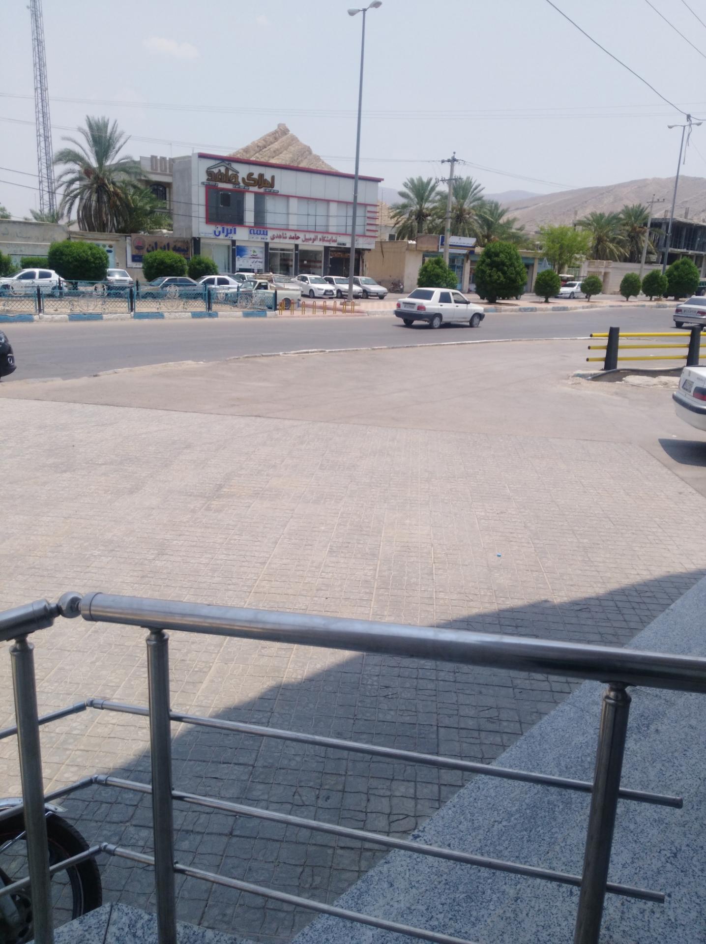 عکس نمایشگاه اتومبیل شاهدی