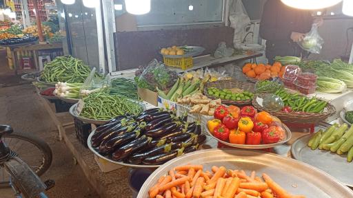 عکس میدان میوه و تره بار میرزا کوچک