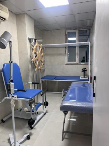 عکس فیزیوتراپی پدر