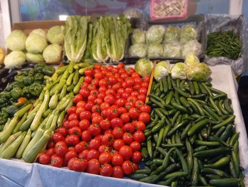 عکس میوه فروشی علی