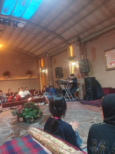 عکس رستوران ماد