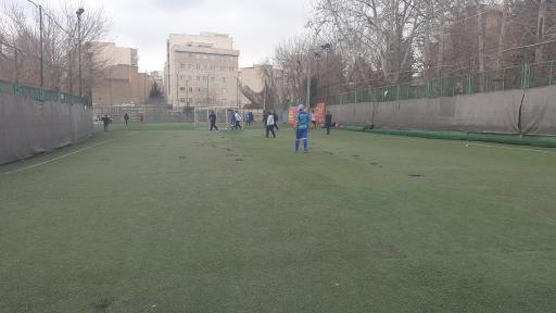 عکس زمین بازی فیض