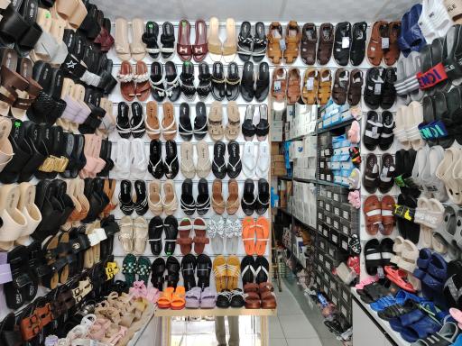 عکس دنیای دمپایی فاریابی 