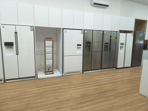 عکس نمایندگی اسنوا امت 