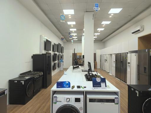 عکس نمایندگی اسنوا امت 