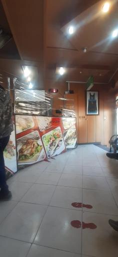 عکس رستوران بیرون بر ابریشمی