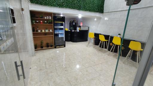 عکس کافه گاراژ