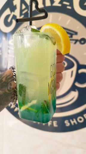 عکس کافه گاراژ