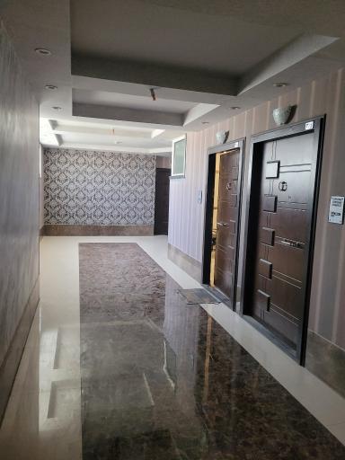 عکس مجتمع اداری تجاری آسمان عتیق