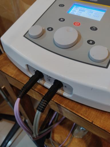 عکس کلینیک فیزیوتراپی و لیزردرمانی کریمی 