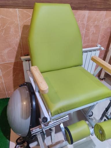 عکس کلینیک فیزیوتراپی و لیزردرمانی کریمی 