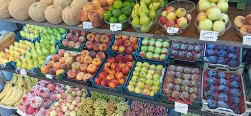 عکس میوه فروشی برادران احمدزاده