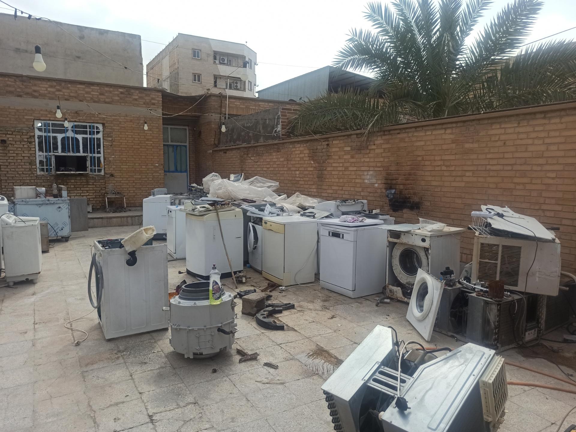 عکس کارگاه خدمات فنی مهندسی احمدی پور