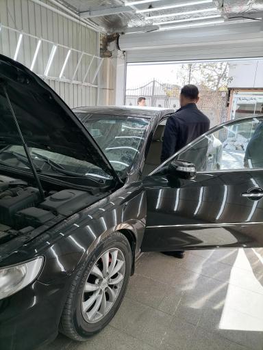 عکس کارشناسی تشخیص رنگ خودرو کیان مهر کاشمر