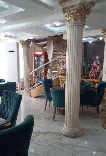 عکس کافه سرای آوین