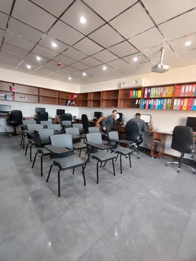 عکس مشاوره مالی روشنفکران