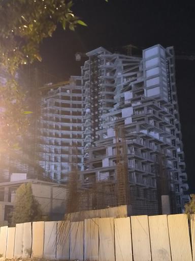 عکس مجتمع تجاری امین (در حال ساخت)