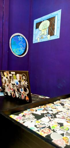 عکس فروشگاه استیکر سیاه ترین کاکتوس