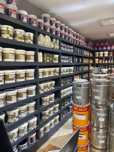 عکس رنگ و ابزار کوروش