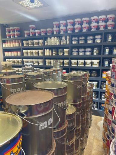 عکس رنگ و ابزار کوروش