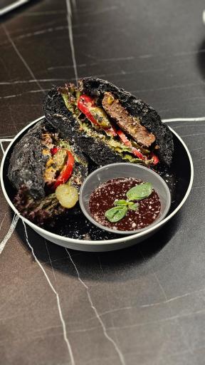 عکس کافه رستوران ۲۳